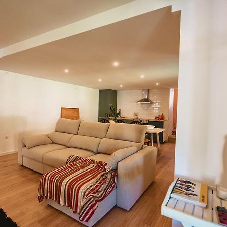 Epicos House, Your Home Away From Home. Nogueira  Eksteriør billede