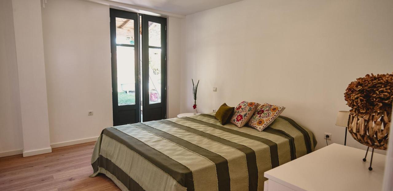 Epicos House, Your Home Away From Home. Nogueira  Eksteriør billede