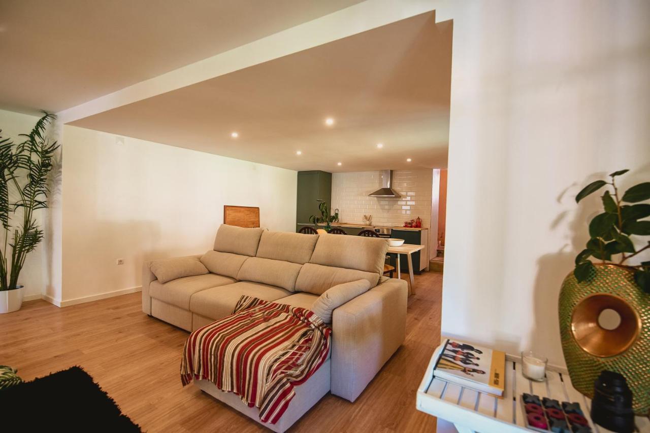 Epicos House, Your Home Away From Home. Nogueira  Eksteriør billede