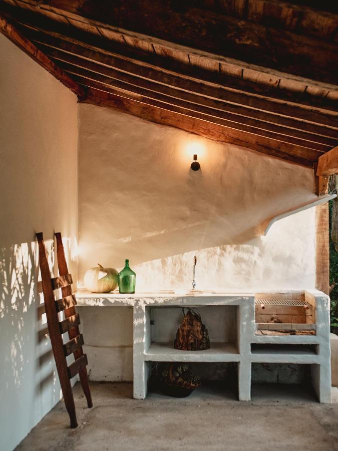 Epicos House, Your Home Away From Home. Nogueira  Eksteriør billede